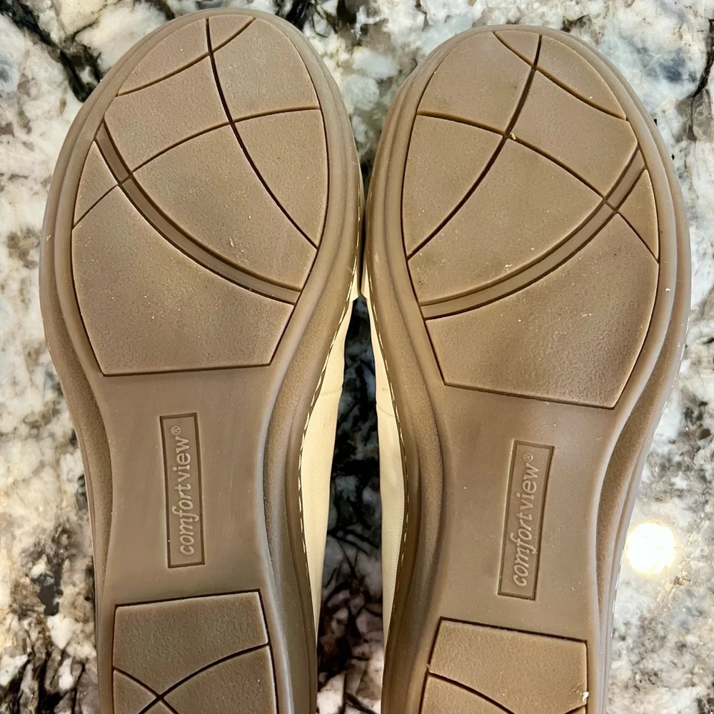 SOLD - Picture 3 of 4